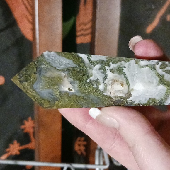 Moss Agate Wand - Picture 5 of 6